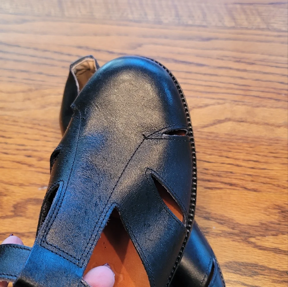 NWOT Lavorazione Artigiana Black Genuine Leather Closed Toe Sandals Shoes